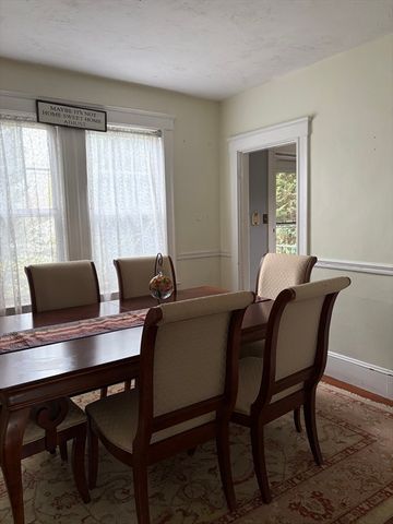 8 Wellington Lane Ave, Lexington, MA 02421