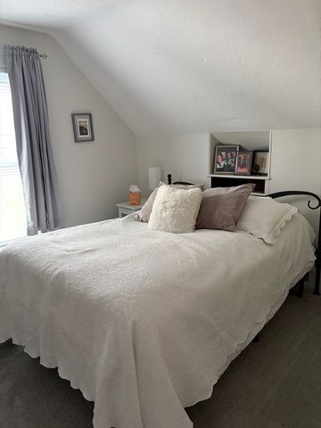 8 Wellington Lane Ave, Lexington, MA 02421