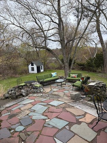 8 Wellington Lane Ave, Lexington, MA 02421