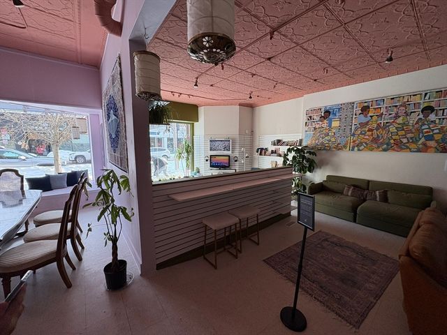 365 Huron Ave, Cambridge, MA 02138