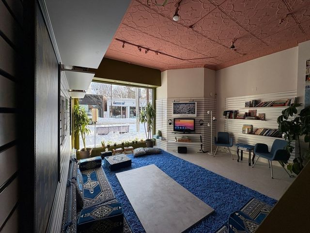 365 Huron Ave, Cambridge, MA 02138