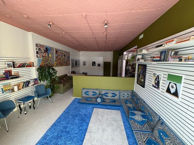 365 Huron Ave, Cambridge, MA 02138