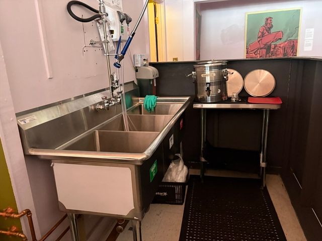 365 Huron Ave, Cambridge, MA 02138