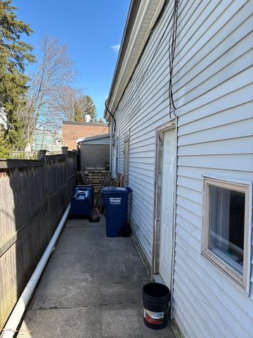 365 Huron Ave, Cambridge, MA 02138