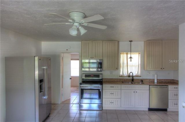613 SHORE ROAD, Nokomis, FL 34275