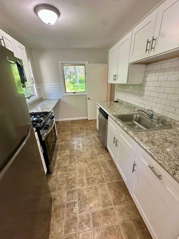45 Golfview Road, Lake Zurich, IL 60047