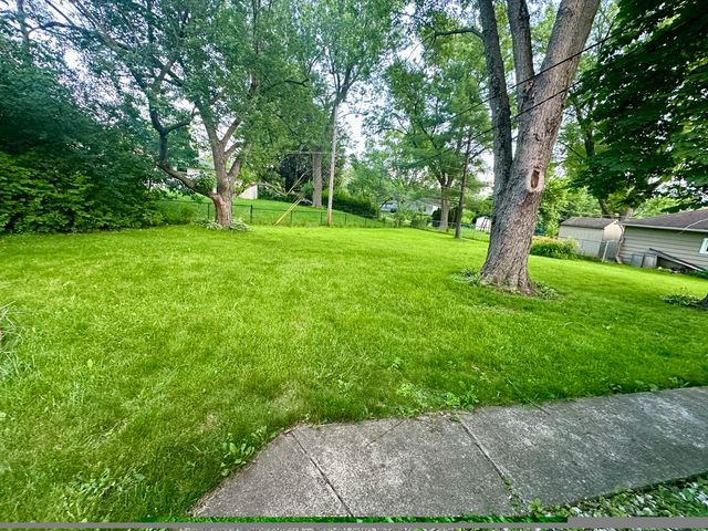 45 Golfview Road, Lake Zurich, IL 60047