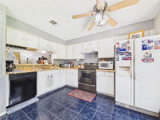 11622 Crystalwood Drive, Houston, TX 77013