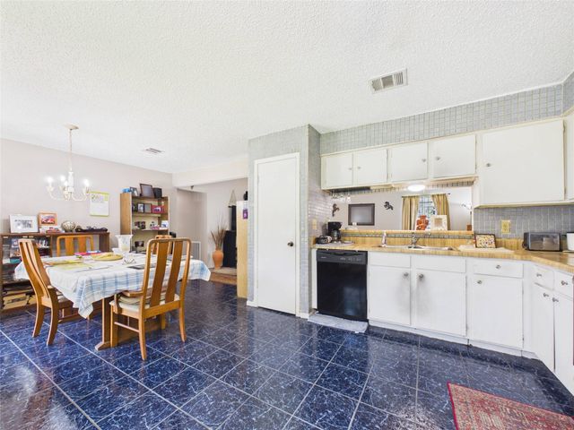 11622 Crystalwood Drive, Houston, TX 77013