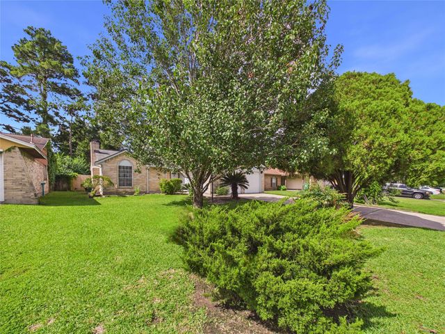 11622 Crystalwood Drive, Houston, TX 77013