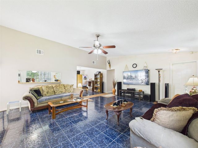 11622 Crystalwood Drive, Houston, TX 77013