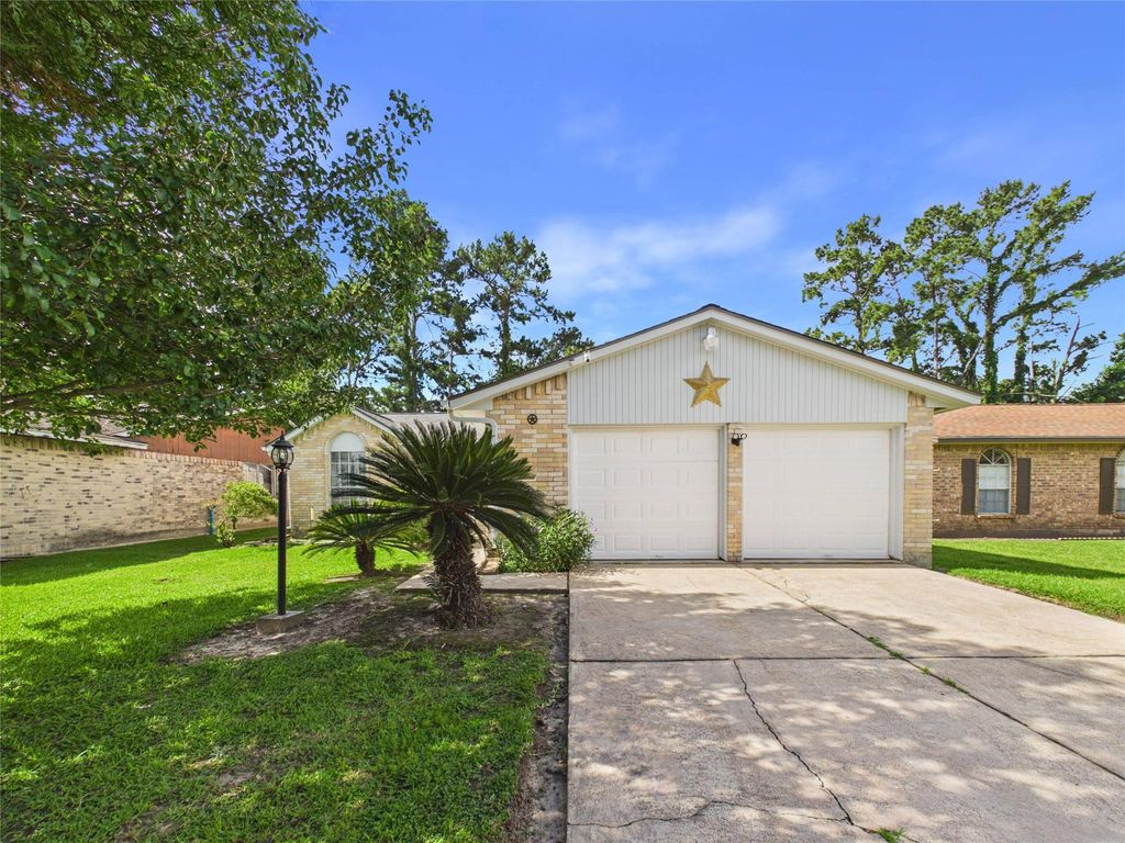 11622 Crystalwood Drive, Houston, TX 77013