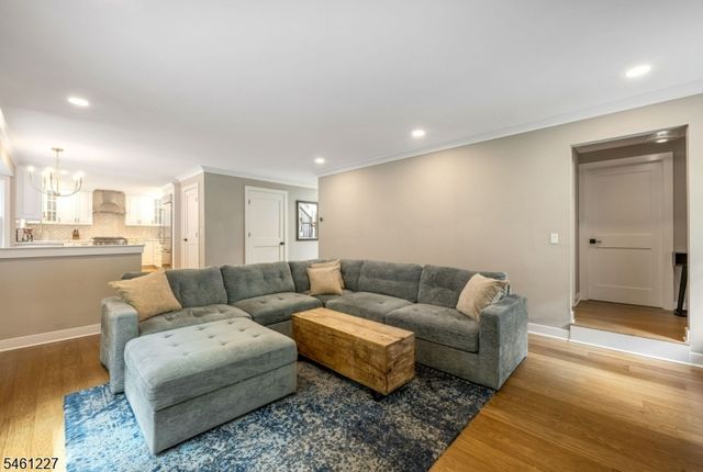 15 Crescent Ridge Rd, Rockaway Twp., NJ 07005