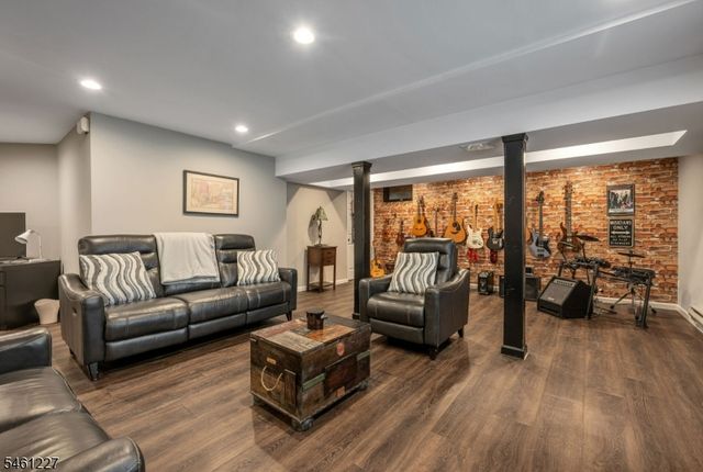 15 Crescent Ridge Rd, Rockaway Twp., NJ 07005