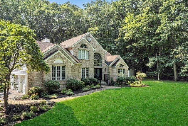 15 Crescent Ridge Rd, Rockaway Twp., NJ 07005