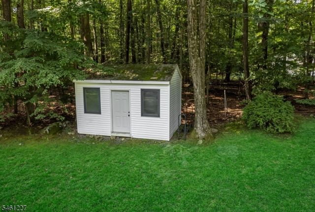 15 Crescent Ridge Rd, Rockaway Twp., NJ 07005