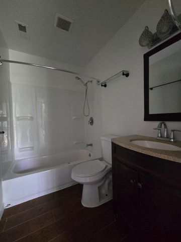 145 ECHELON RD, Voorhees, NJ 08043
