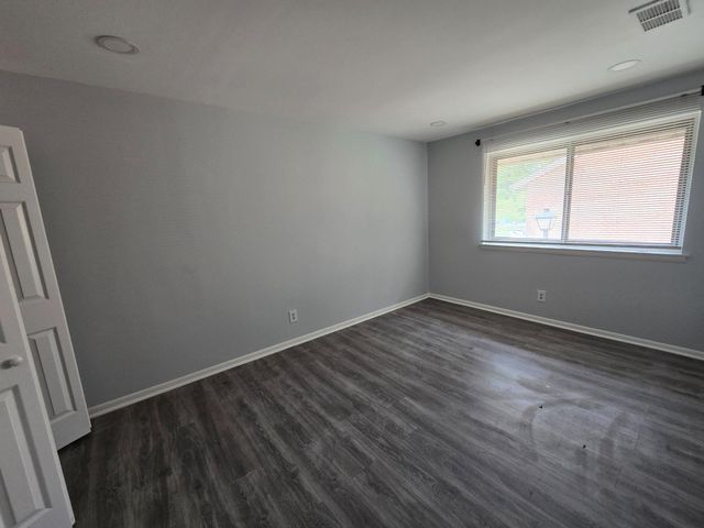 145 ECHELON RD, Voorhees, NJ 08043