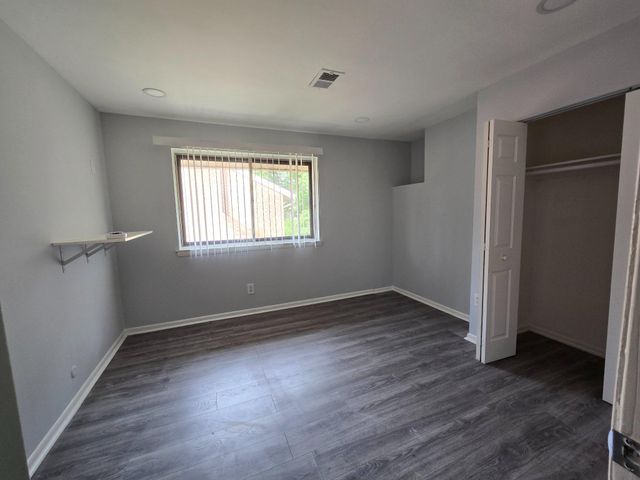 145 ECHELON RD, Voorhees, NJ 08043