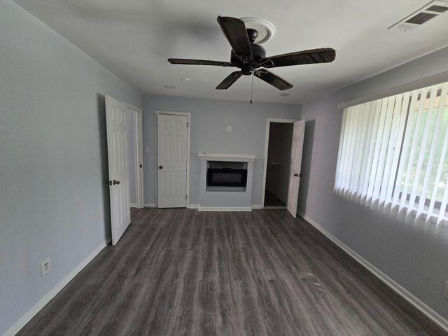 145 ECHELON RD, Voorhees, NJ 08043