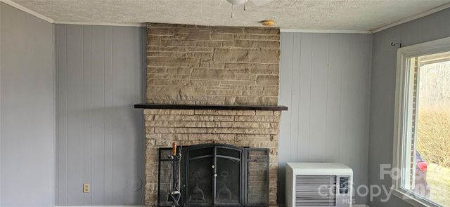183 Maple Road, Spruce Pine, NC 28777
