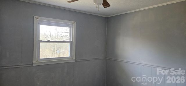 183 Maple Road, Spruce Pine, NC 28777