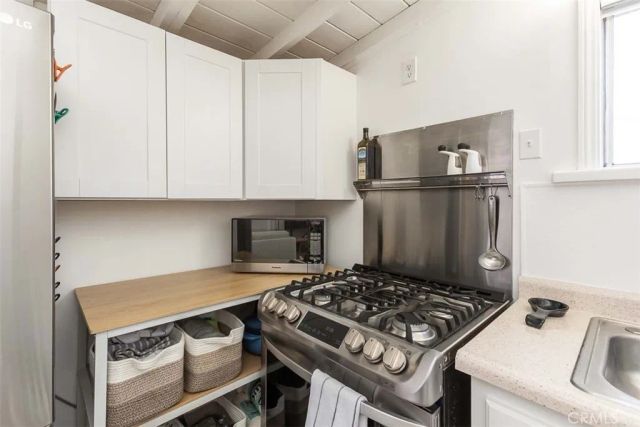 1998 Circle, Cayucos, CA 93430