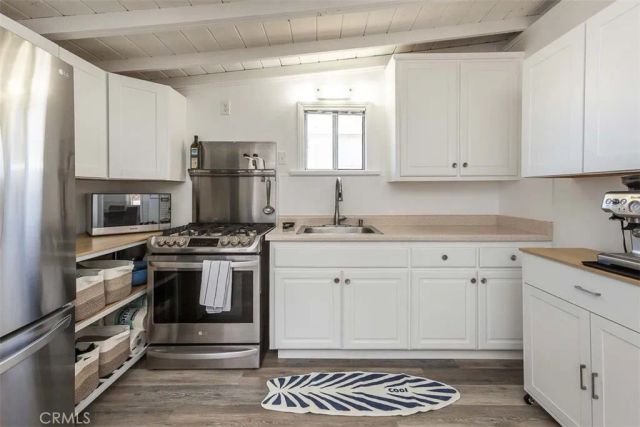 1998 Circle, Cayucos, CA 93430