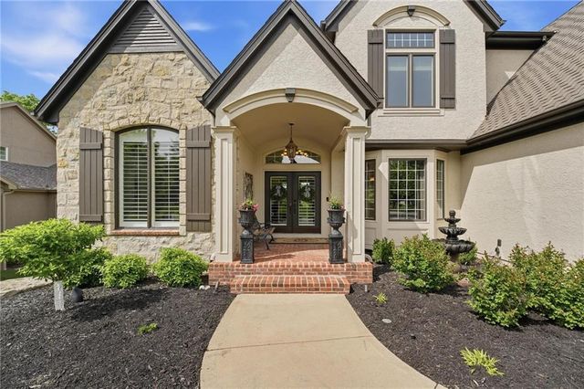 15430 Iron Horse Circle, Leawood, KS 66224