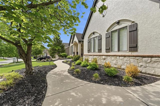 15430 Iron Horse Circle, Leawood, KS 66224