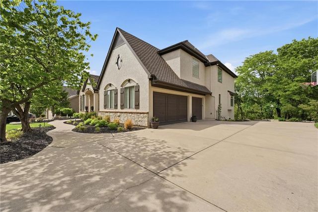 15430 Iron Horse Circle, Leawood, KS 66224