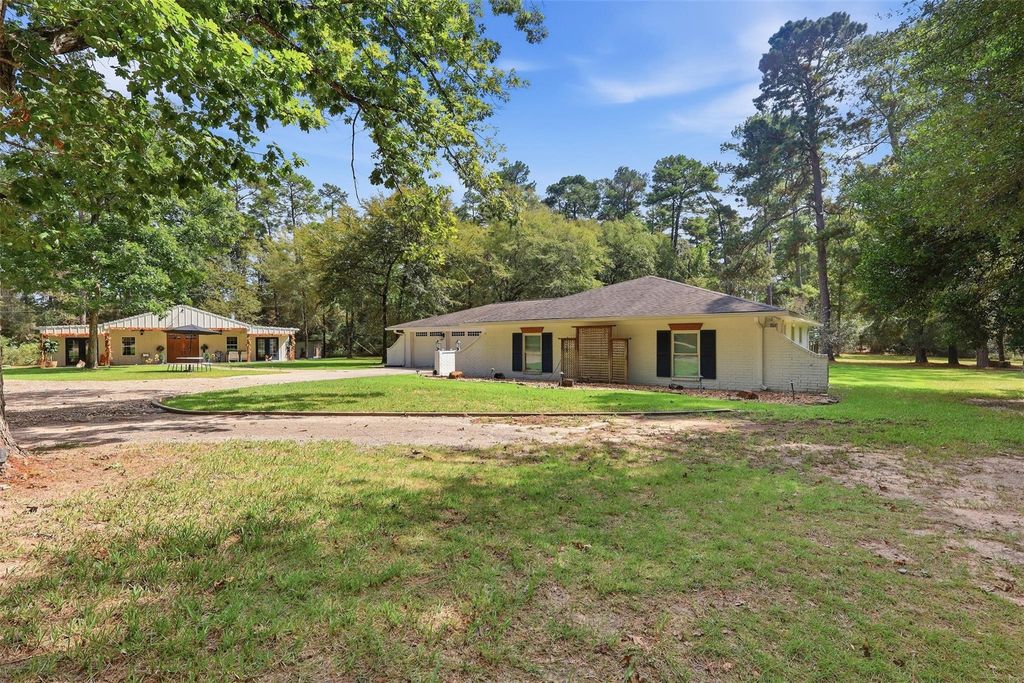 13537 Laramie Trail, Montgomery, TX 77316