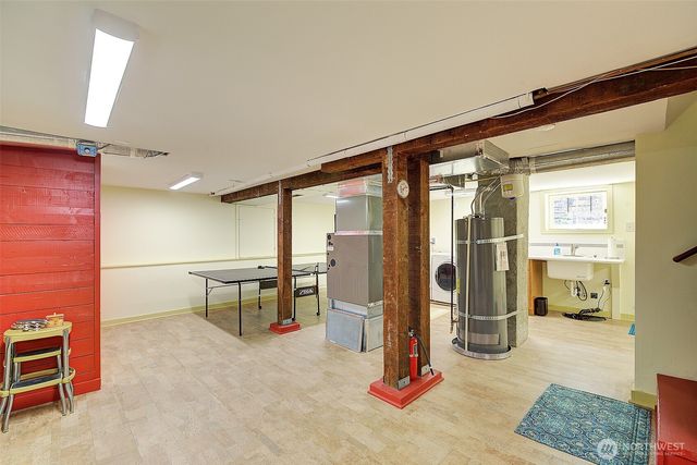 4655 Eastern Avenue N, Seattle, WA 98103