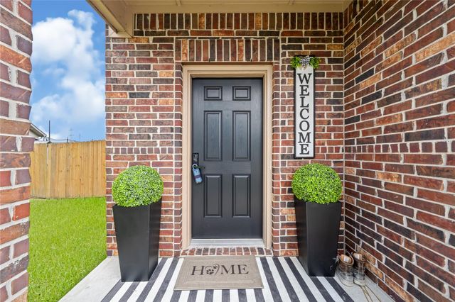 10946 Spring Brook Pass Drive, Humble, TX 77396