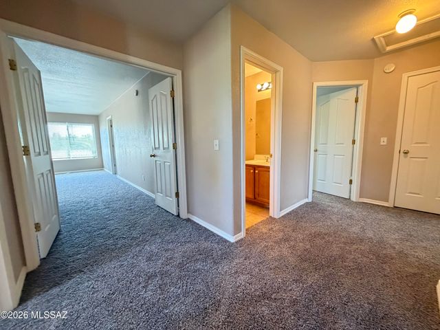 1925 S Mcconnell Drive, Tucson, AZ 85710