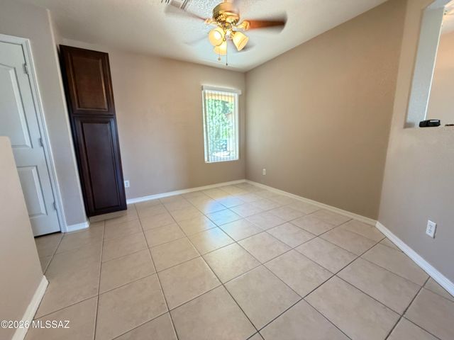 1925 S Mcconnell Drive, Tucson, AZ 85710