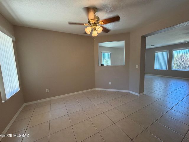 1925 S Mcconnell Drive, Tucson, AZ 85710
