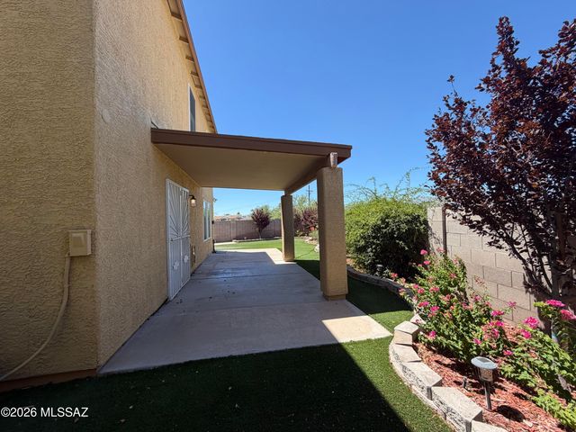 1925 S Mcconnell Drive, Tucson, AZ 85710