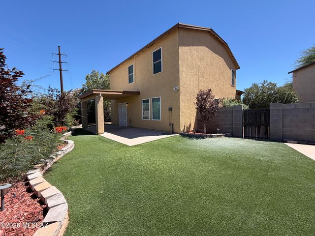 1925 S Mcconnell Drive, Tucson, AZ 85710