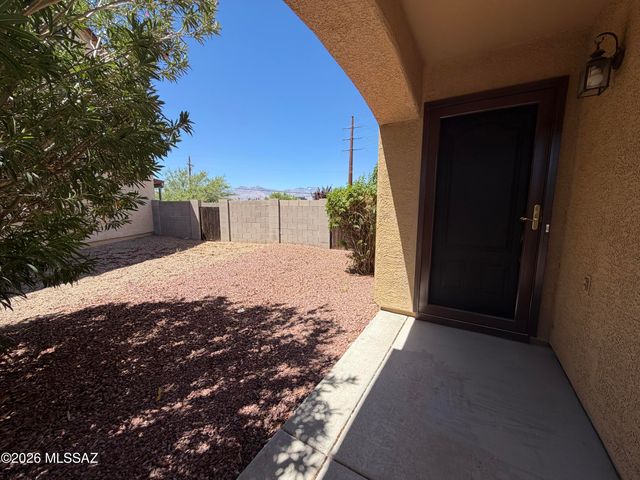 1925 S Mcconnell Drive, Tucson, AZ 85710