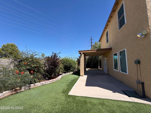 1925 S Mcconnell Drive, Tucson, AZ 85710