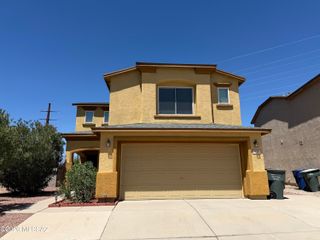 1925 S Mcconnell Drive, Tucson, AZ 85710