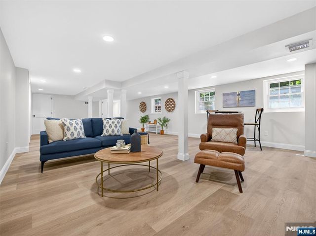 51 Bedford Place, Ramsey, NJ 07446