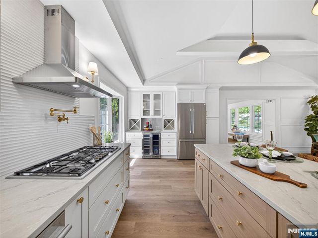 51 Bedford Place, Ramsey, NJ 07446