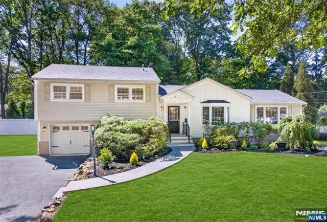 51 Bedford Place, Ramsey, NJ 07446