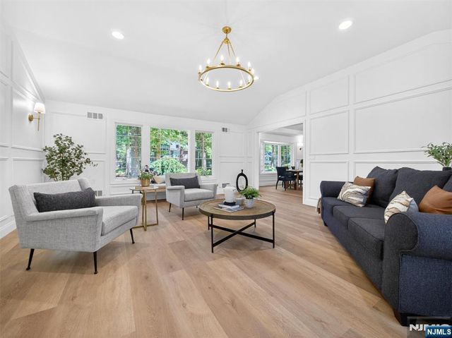51 Bedford Place, Ramsey, NJ 07446