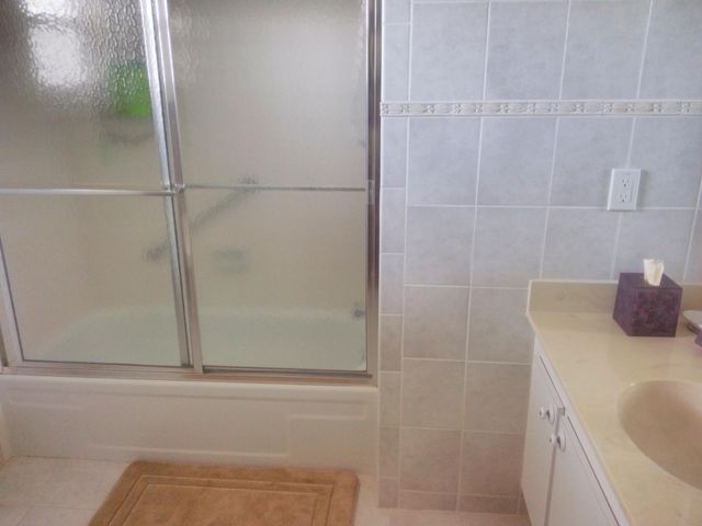 3465 Via Poinciana 806, Lake Worth, FL 33467