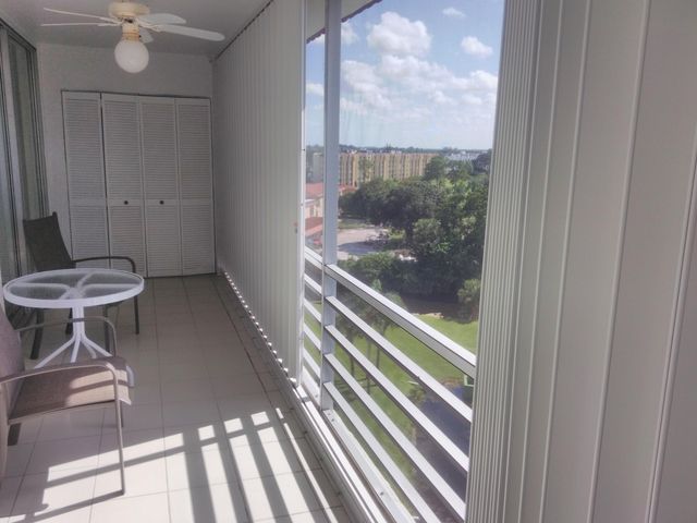 3465 Via Poinciana 806, Lake Worth, FL 33467