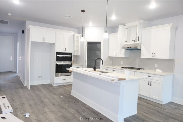 2002 Reagan Court, Bryan, TX 77802