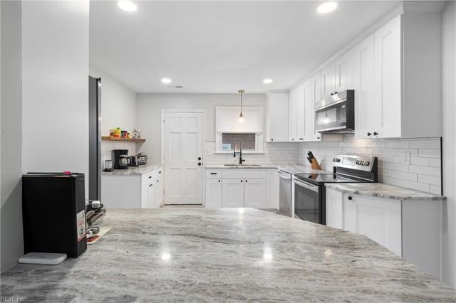 1402 Elder AVE, Chesapeake, VA 23325